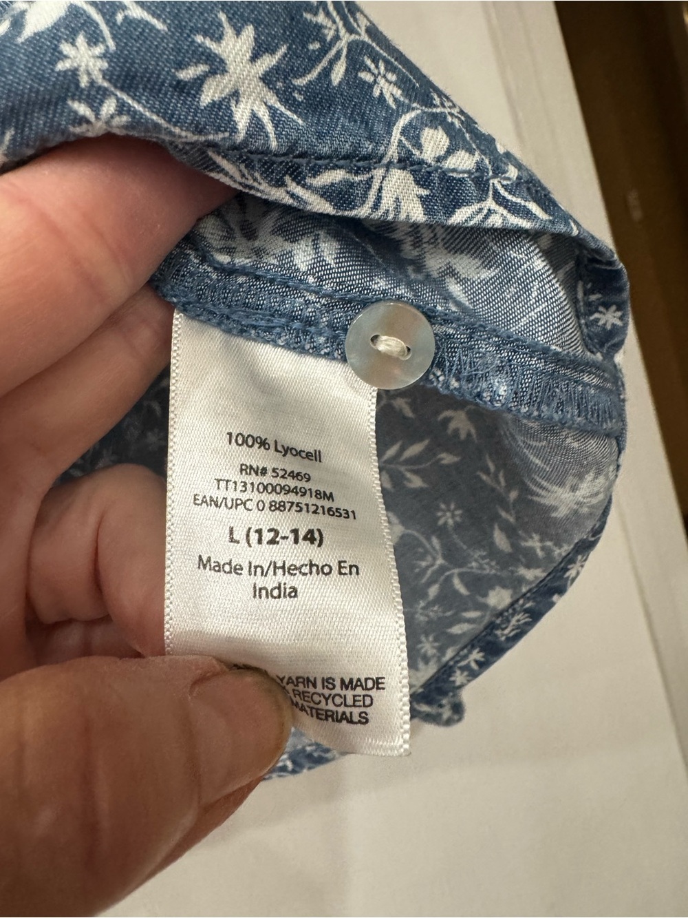 Blue Floral Button-Front Women’s Blouse Size L - Picture 9 of 9